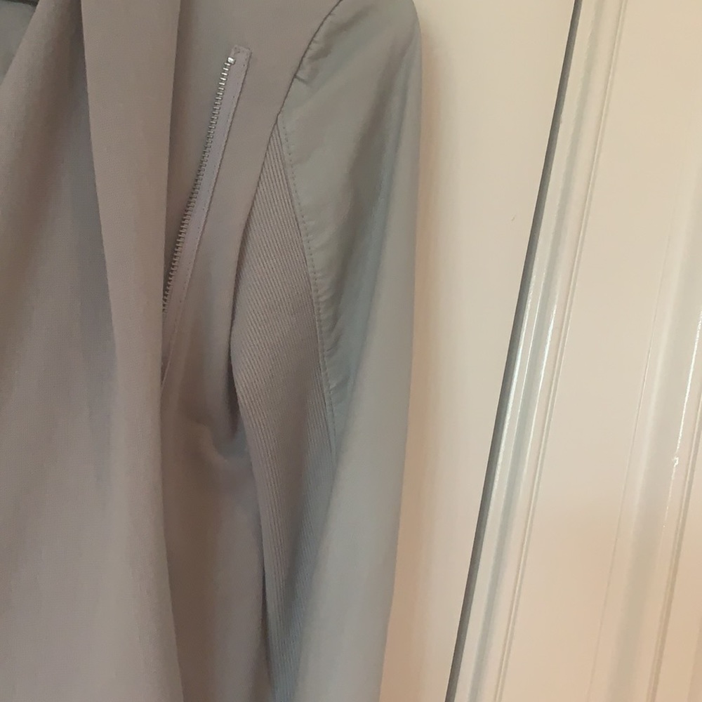 Women’s jacket - Picture 5 of 6